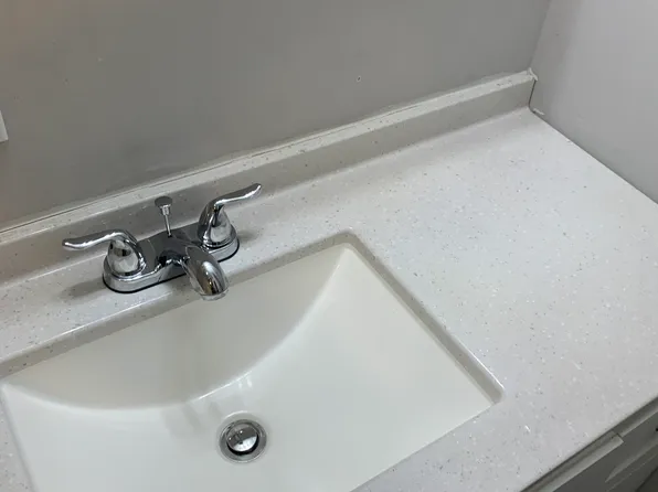 80 Analomink St APT 2, East Stroudsburg, PA 18301