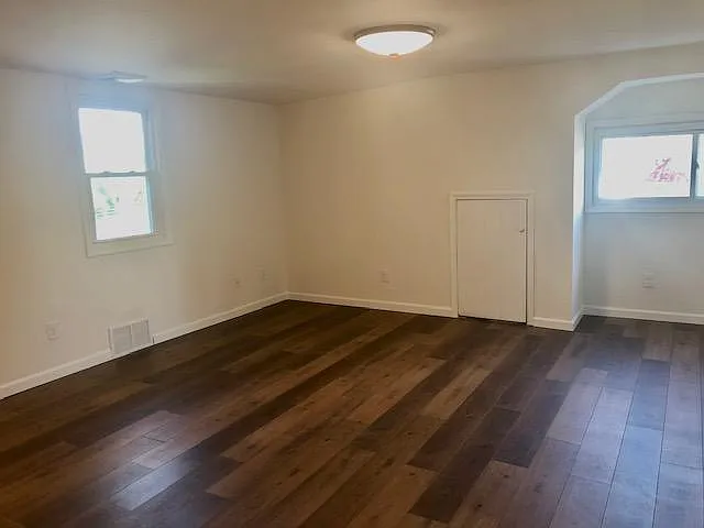 2 bed, 850 sqft, $1,585 — Photo 3