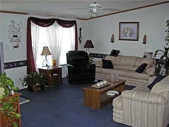 4th image of 618 Woodmill Dr
