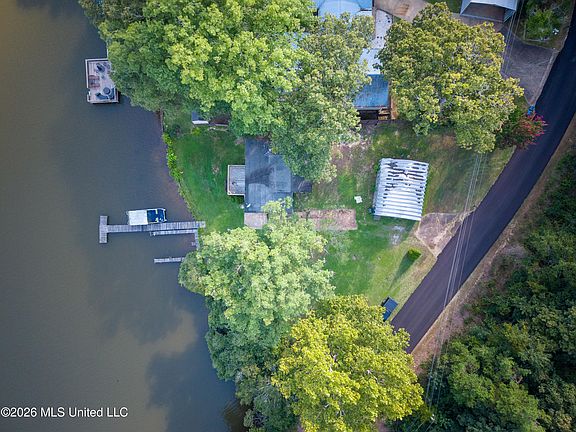 5th image of 1385 Snow Lake Dr
