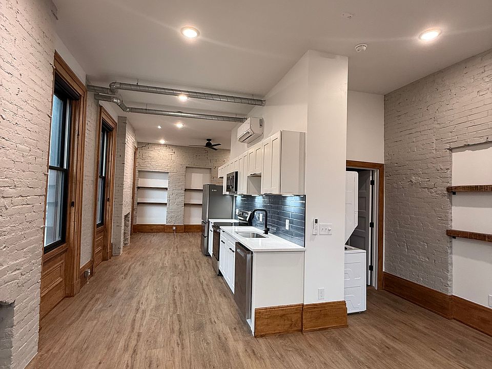 1st image of 18 Mulberry St #2