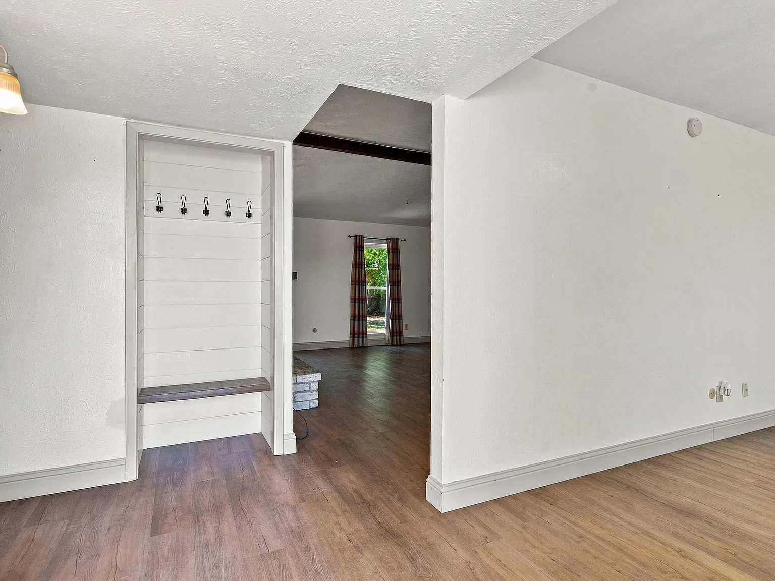 3 bed, 1674 sqft, $2,000 — Photo 1