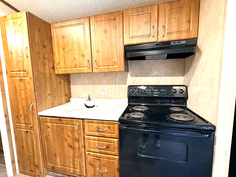 5421 State Highway 135 N #E — Photo 4