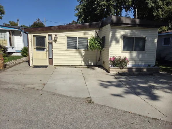 123 Scott St, Woolwich, ON N2J 4G8