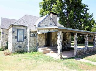 1202 Cedar St, Perry, OK 73077