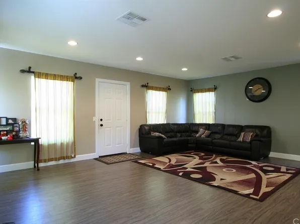 17361 Curtis Ave, Lake Elsinore, CA 92530