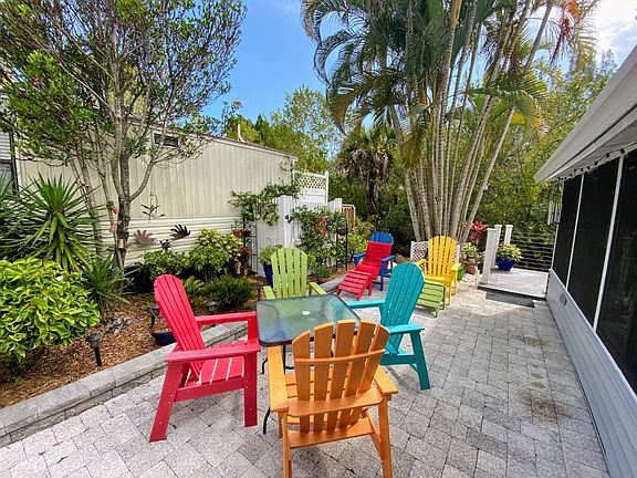 4th image of 1119 Periwinkle Way #138
