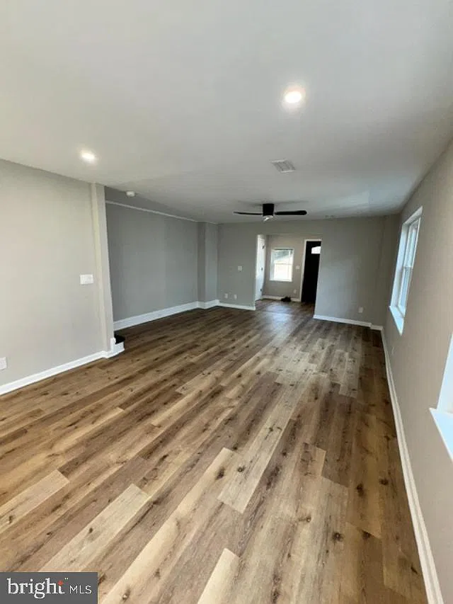 3 bed, 1.5 bath, 1088 sqft, $2,650 — Photo 2