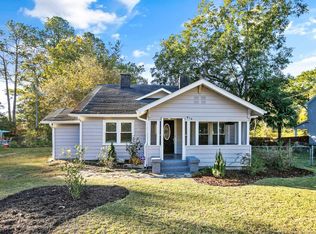 612 E Donaldson Ave, Raeford, NC 28376