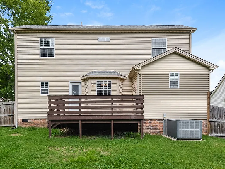 128 Louann Ln — Photo 17