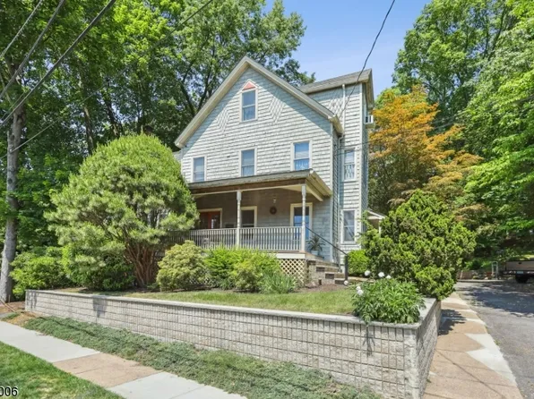 35 Wakefield Pl, Caldwell Boro Twp., NJ 07006