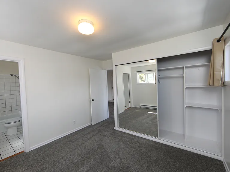 205 W 2nd St #6 — Photo 21