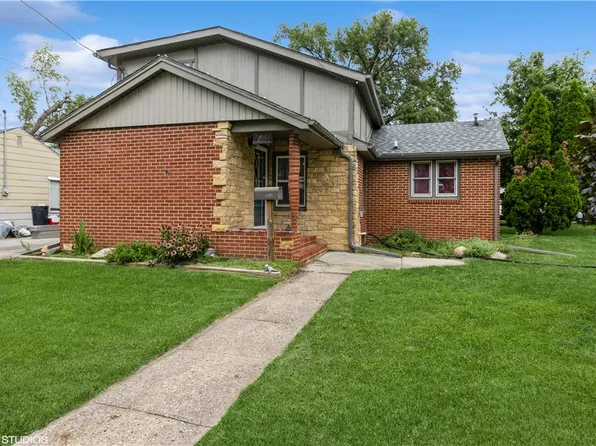 1451 E 21st St, Des Moines, IA 50317