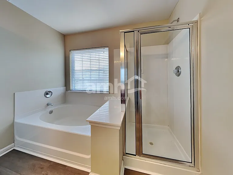 5034 Ballantine Dr — Photo 12