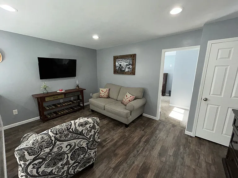 201 Plateau Ave #C — Photo 1