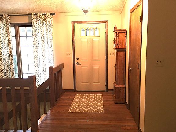 3rd image of 799 W Krislynn Woods Ave