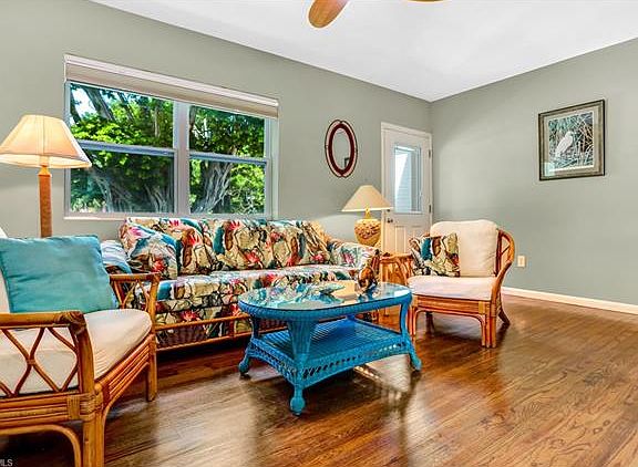 4th image of 7805 Estero Blvd