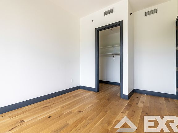 4th image of 10 Montieth St #220AA