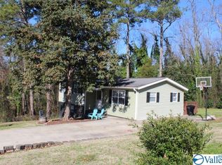 311 Leath Dr NE, Fort Payne, AL 35967