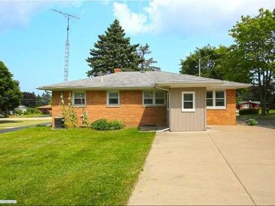 3108 Newman Rd N, Racine, WI, 53406