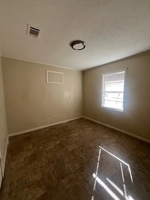 1665 Madden Avenue - B — Photo 4