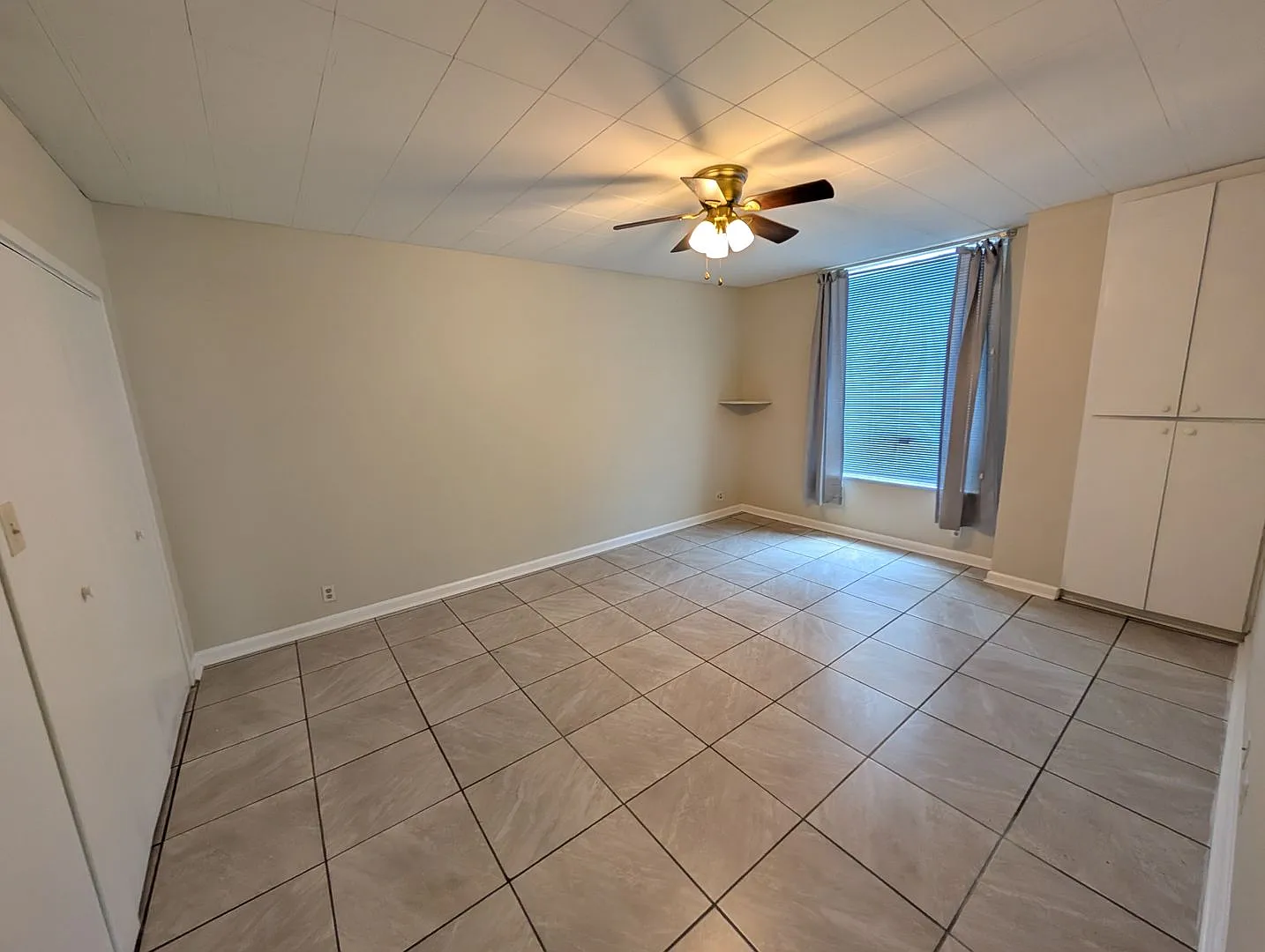 LAGARDE APARTMENTS — Photo 4