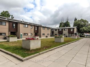 3090 Don Mills Rd #10, Toronto, ON M2J 3C3
