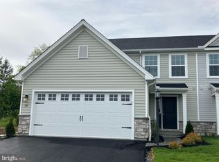 39 Long Bnd, Carlisle, PA 17015
