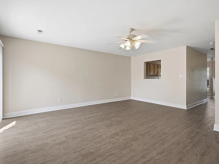 2430 Hallerins Ct — Photo 2