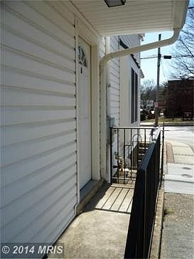 5th image of 4904 Berwyn Rd