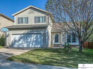 18642 O St, Omaha, NE 68135