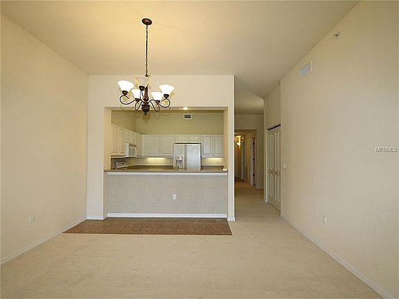 4th image of 5123 Melbourne St Unit 6303