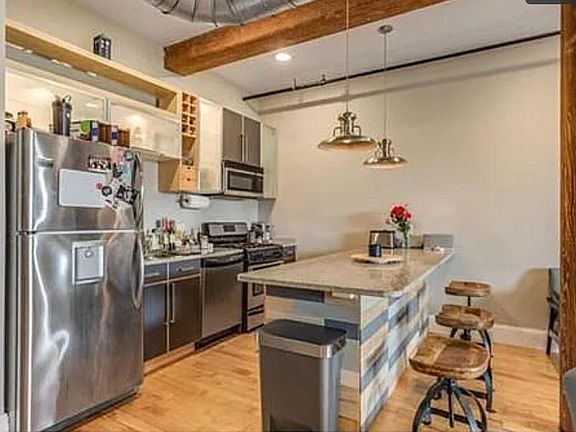 4th image of 281 Essex St #301