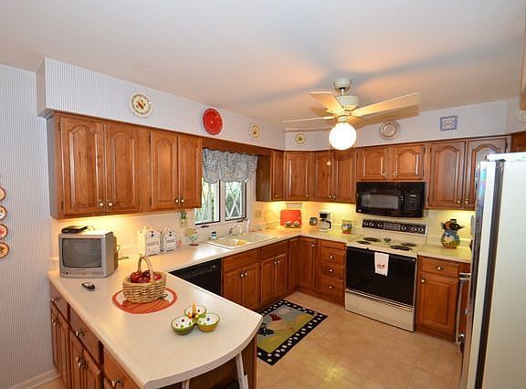 4th image of 513 W Woodridge Ln