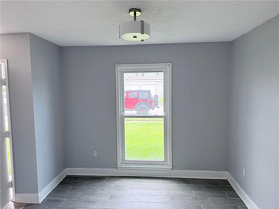 5th image of 3832 Dulaney Dr