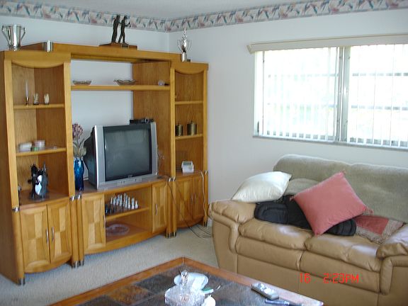 5th image of 1020 94th St APT 203