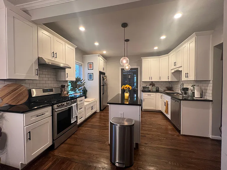 1524 Melrose Dr SW — Photo 9