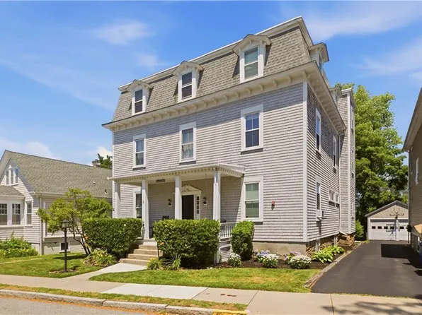 3 Prairie Ave APT 1, Newport, RI 02840