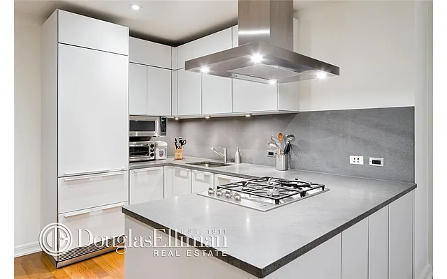 Sold by Douglas Elliman | media 25