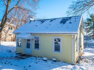 5805 Roosevelt St, Middleton, WI 53562