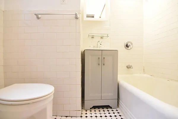 Rented by Bohemia Realty Group | media 3