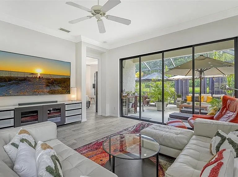 7223 Presidio Gln — Photo 8