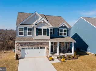 2734 Town View Cir, New Windsor, MD 21776
