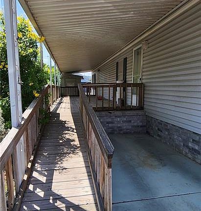 2nd image of 2408 Meadowlark St