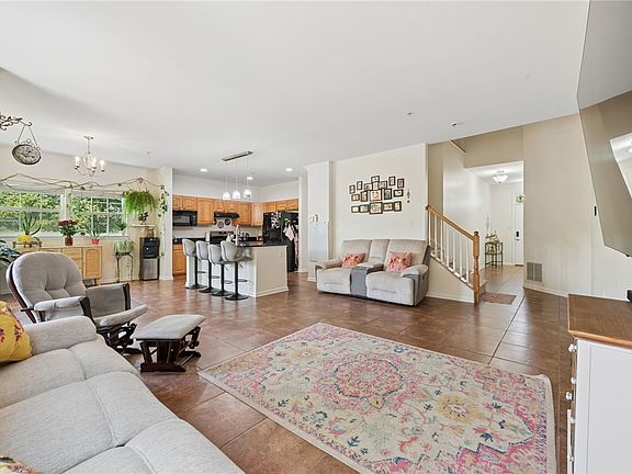 2nd image of 311 Horizon Dr