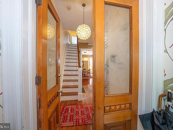 5th image of 825 N 25th St