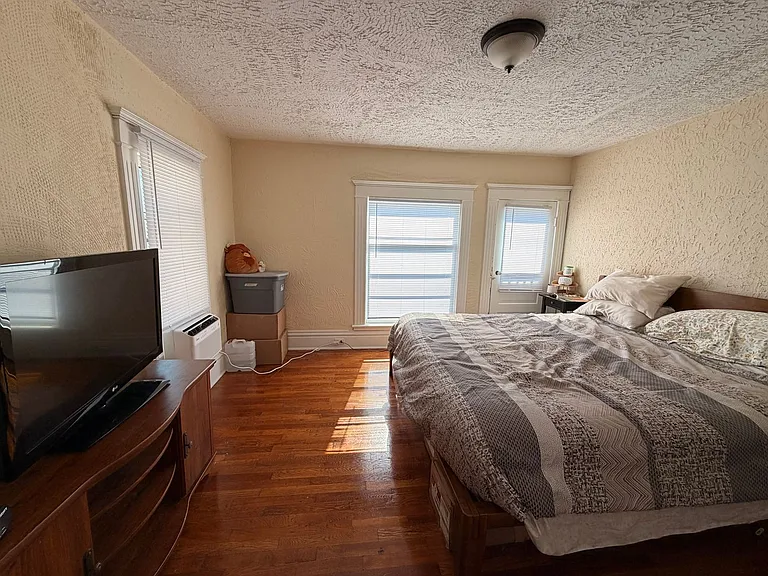 425 Fuller Ave SE — Photo 35