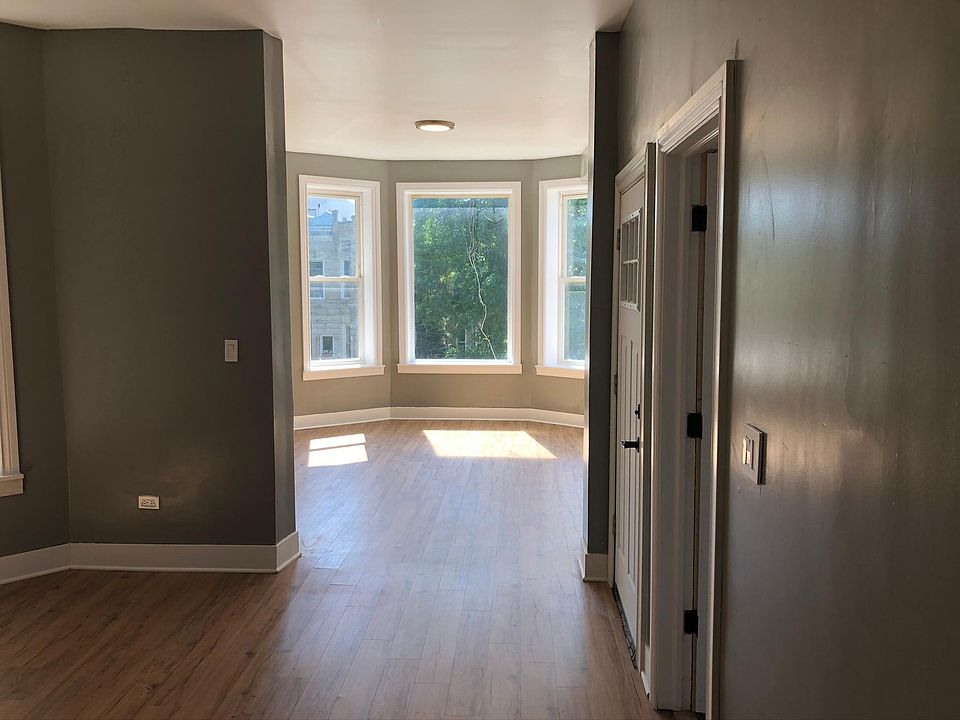 1st image of 4813 S Langley Ave #2