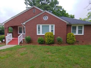 2207 W Parker Rd, Greenville, SC 29617