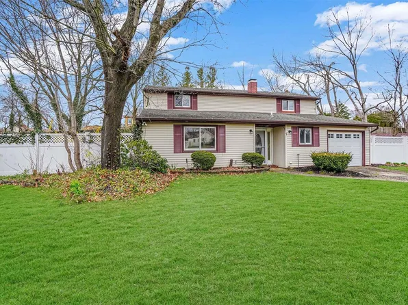 7 Savoy, Selden, NY 11784